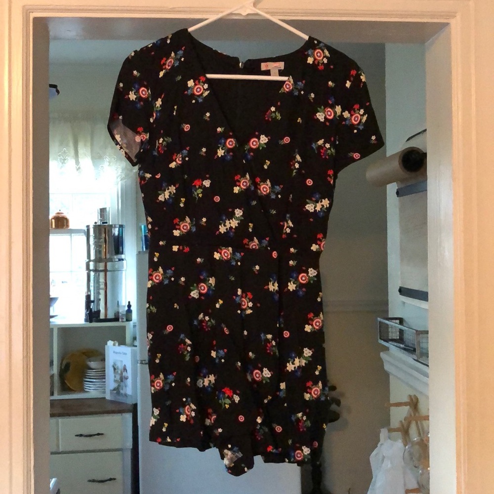 Shorts romper captain America!